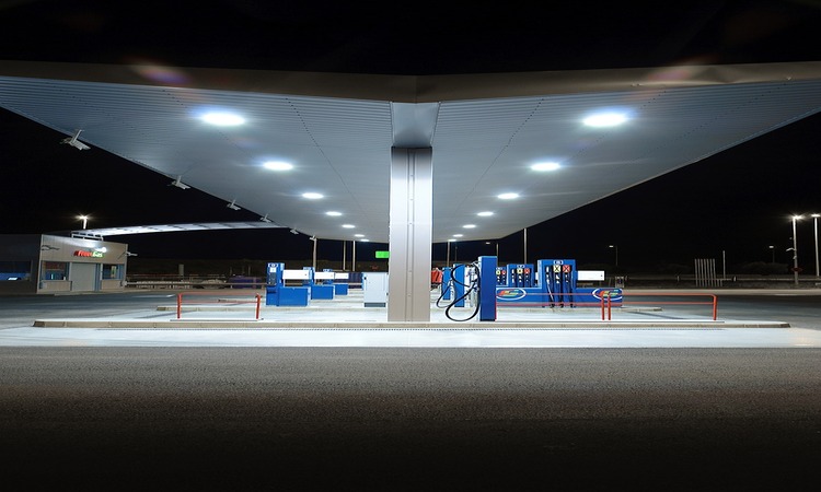 Las gasolineras convencionales temen perder clientes