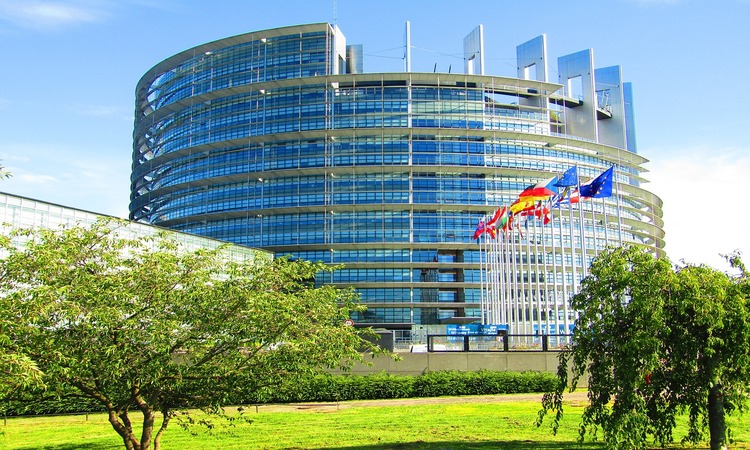 Europa aplaza el fin del diésel