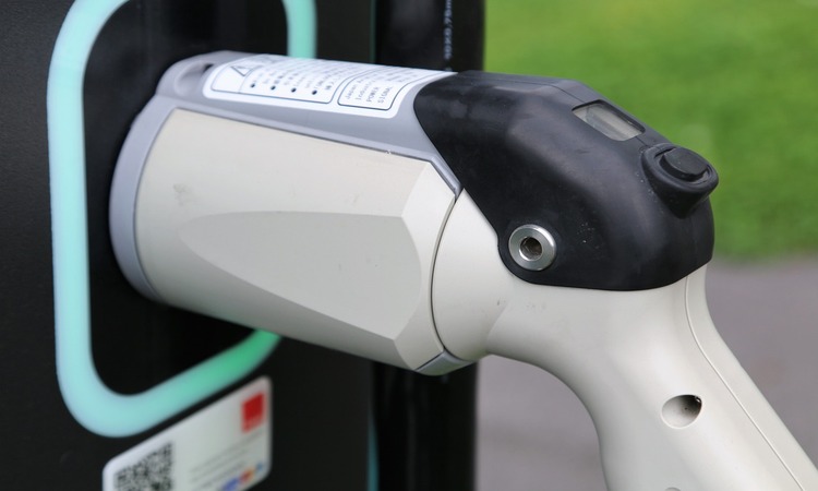 Cargador eléctrico