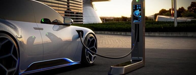 Coche eléctrico deportivo repostando